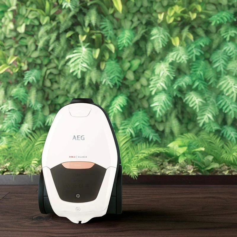 جاروبرقی 2200 وات آ ا گ مدل VX82-1-ALR - Image 2