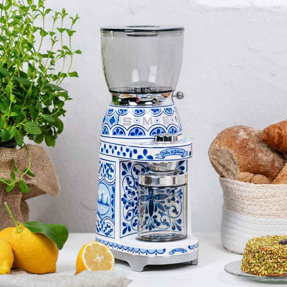 آسیاب قهوه دولچه گابانا اسمگ مدل CGF01 طرح آبی مدیترانه ای